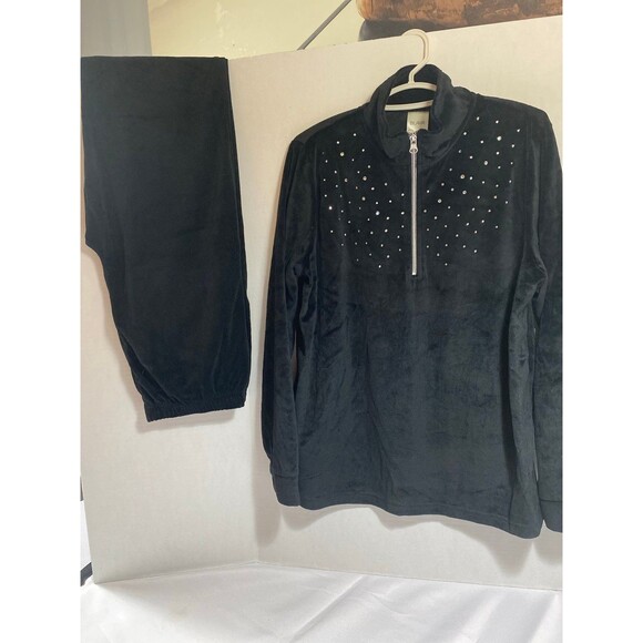 Blair 2 Piece Woman’s Rhinestone studded Black velour tracksuit NWOT size S - Picture 11 of 12